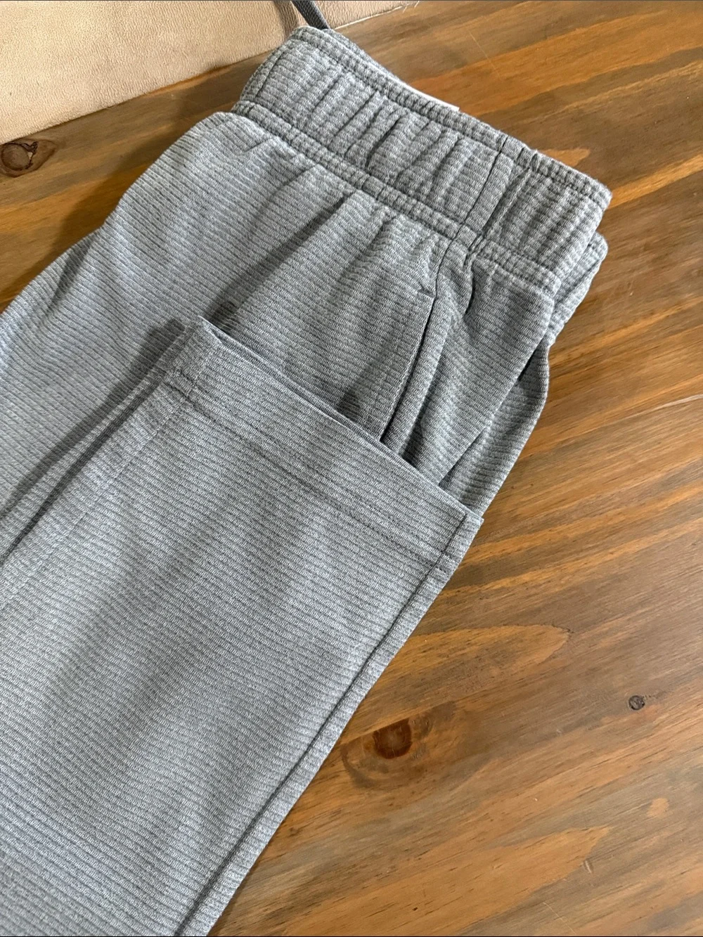 Nike Men's Heather Gray Ribbed Joggers